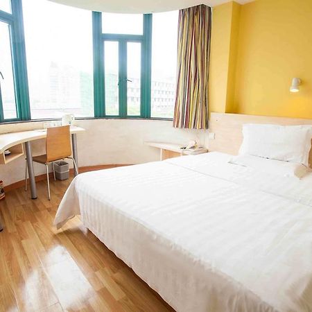 7Days Inn Foshan Dongfang Square Walmart 객실 사진