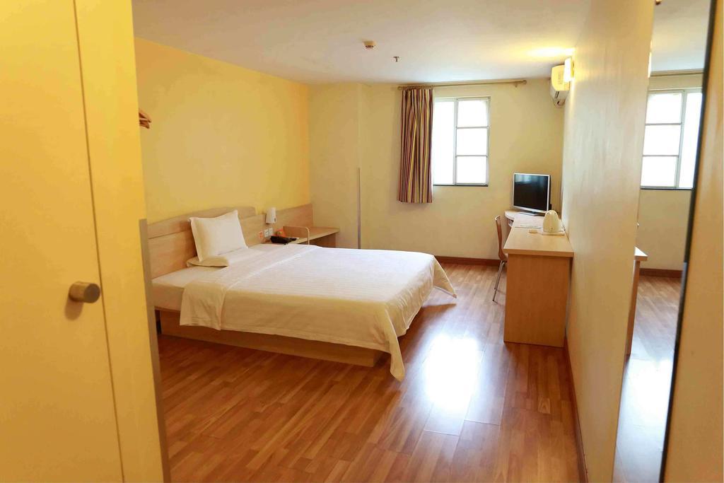 7Days Inn Foshan Dongfang Square Walmart 객실 사진