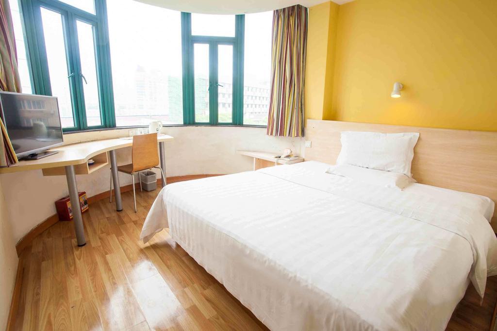 7Days Inn Foshan Dongfang Square Walmart 객실 사진